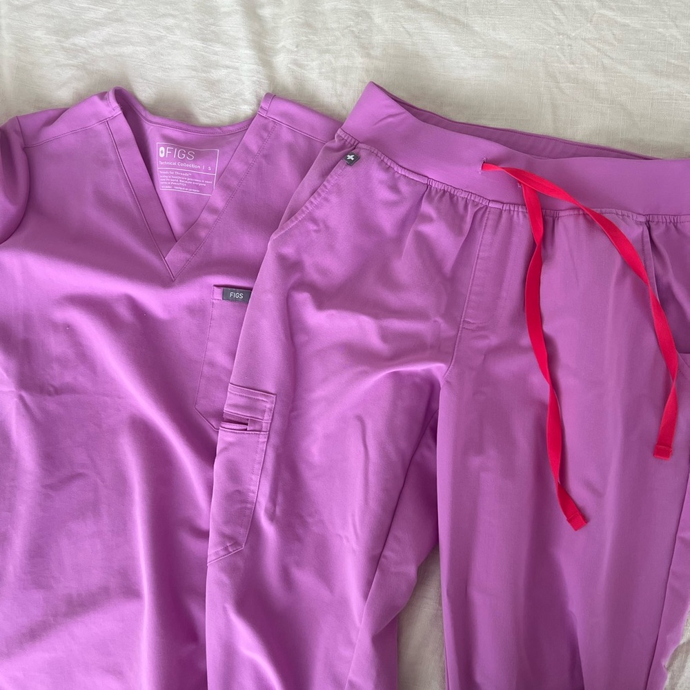 Figs Pink Scrub Set